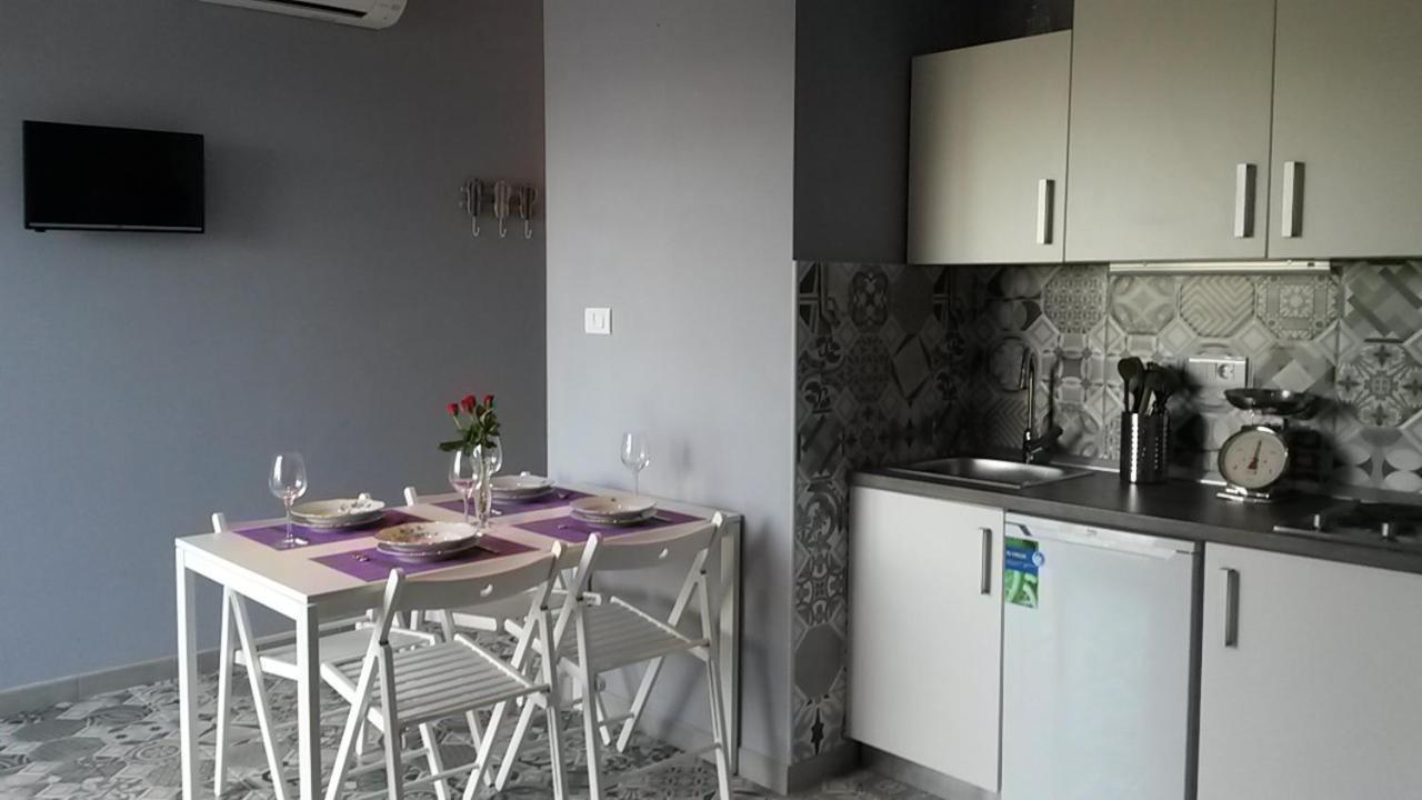 Home Lotus Flower Labin  Exterior photo